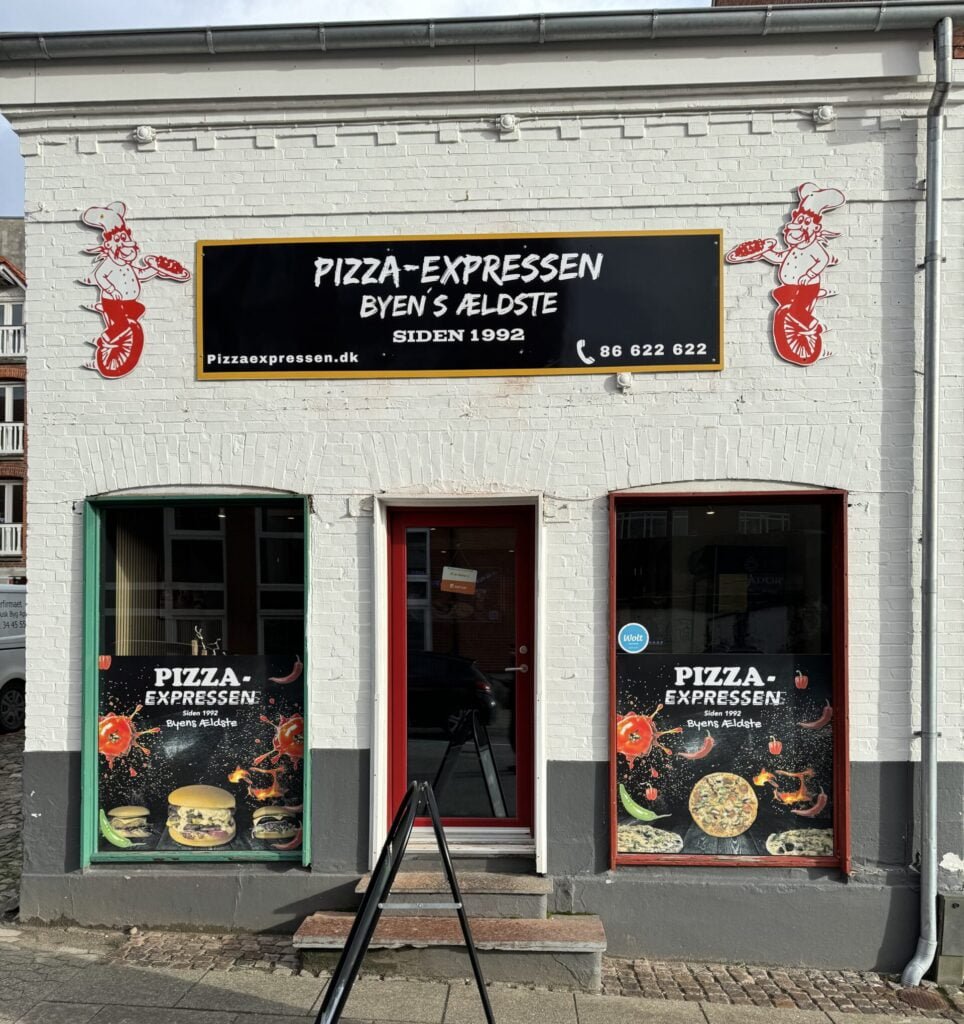pizza expressen - Pizza Expressen - IMG 0008 scaled e1699438721310 - Hjem